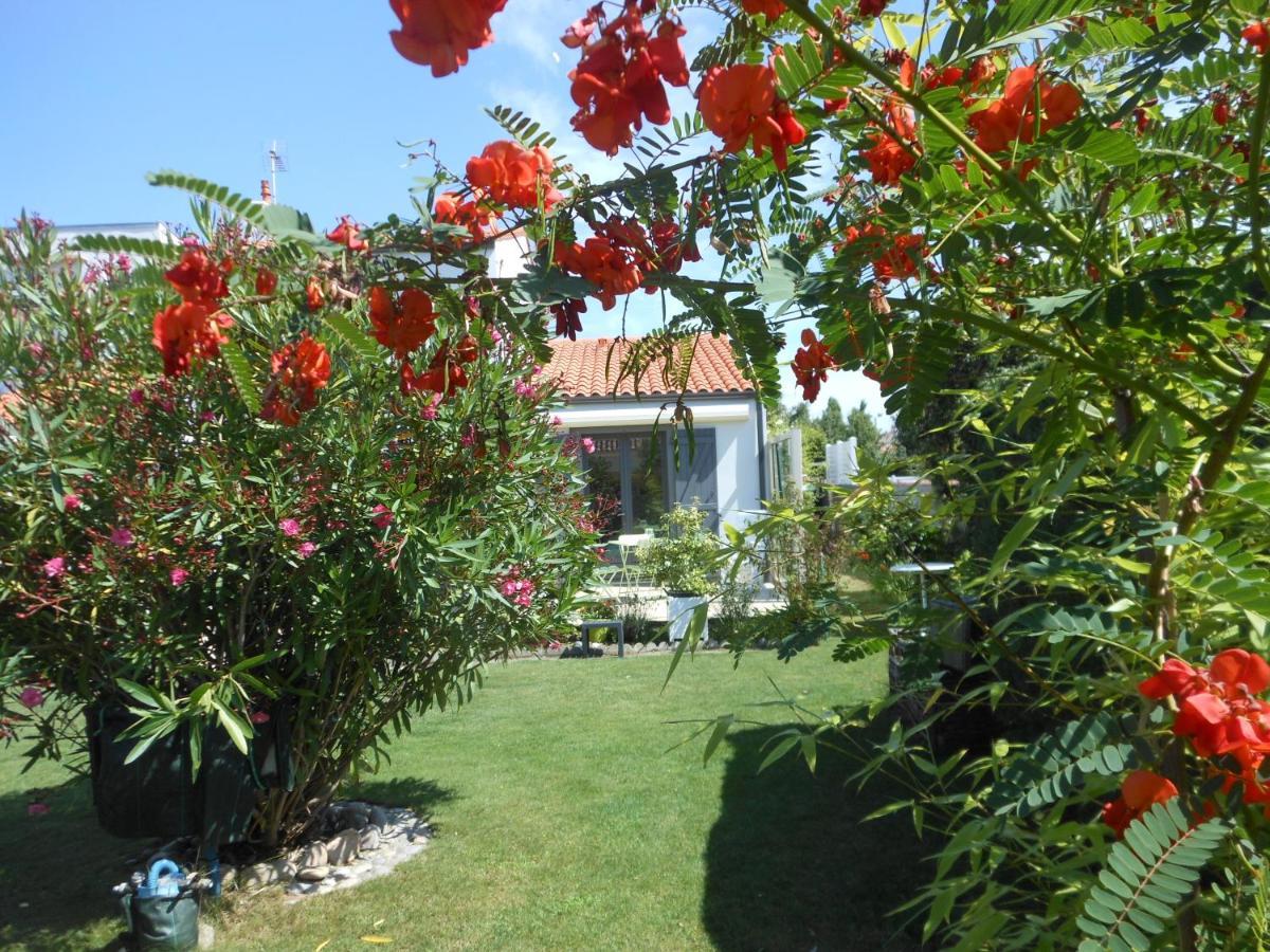 Chambre D'Hotes Aux Sables D'Olonne 莱萨布勒-多洛讷 外观 照片